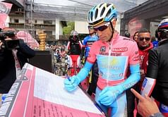 Nibali secures Giro title, Cavendish wins finale