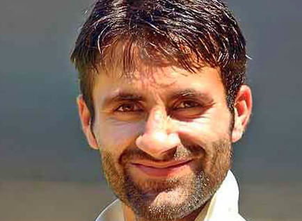 IPL 6: Parvez Rasool refuses to sport liquor brand logo on his Pune Warriors' jersey