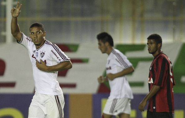 Samuel strike hands Fluminense 2-1 victory