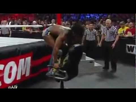 Video: Kofi Kingston executes the impossible at Royal Rumble 2013
