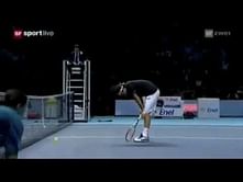 Video: Terrible drop shot by Roger Federer