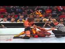 Video: Triple H vs Hulk Hogan - Undisputed Championship Match