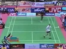 Video: Taufik Hidayat's extraordinary skills