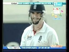 Video: Saeed Ajmal foxes Kevin Pitersen with a beauty