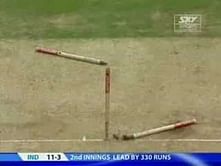 Video: Fast bowling at its best
