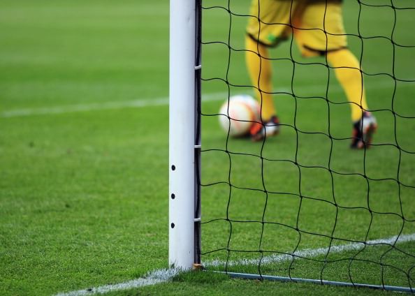 Iran win sets up decider with Koreans