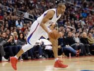 Grant Hill #33 of the Los Angeles Clippers looks to pass during the game against the Portland Trail Blazers at Staples Center on January 27, 2013 in Los Angeles, California. (Getty Images)