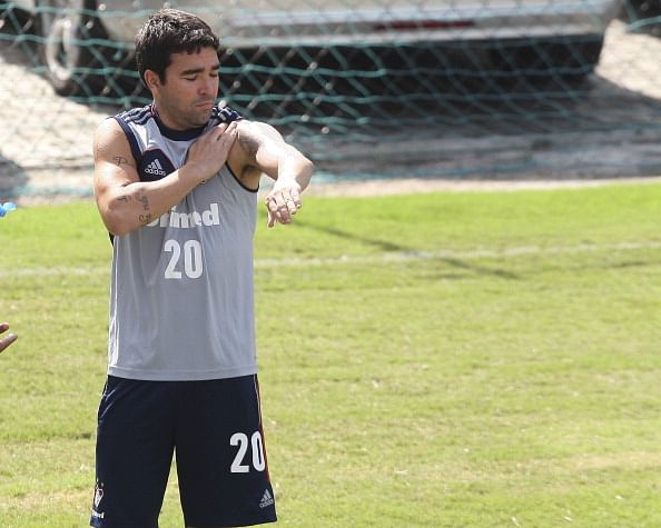 Deco punished for doping but free to play