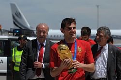 Del Bosque coy on Casillas selection
