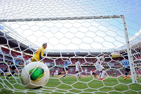 Confederations Cup 2013: Uruguay rout Tahiti, face Brazil in semis