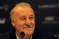 Del Bosque weighing up 'keeper, striker options