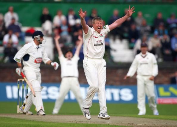 Essex 20 all out in worst total since 1901