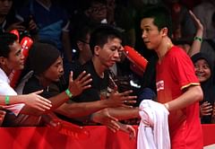 Badminton: Olympic hero Hidayat bids an emotional farewell
