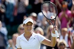 Robson first British woman in last-16 since 1998