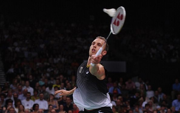 Indonesian shuttlers lose in men's singles, mixed doubles