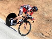 Da Costa powers to victory, closes gap on Frank