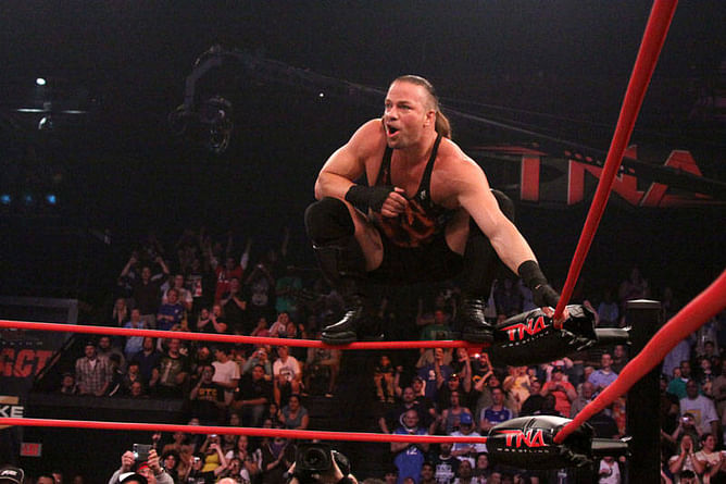 WWE: Mr. Monday Night returns!