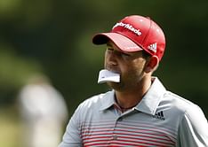 Garcia battles through US Open hecklers, bad shots