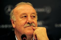 Del Bosque maintains suspense over Casillas