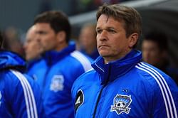 Earthquakes dump Yallop as coach