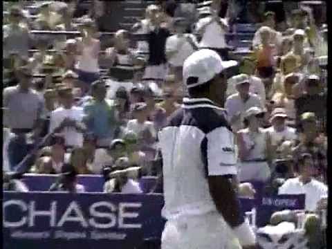 Video: Leander Paes stuns Andre Agassi