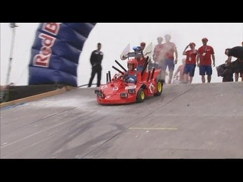 Video: Sebastian Vettel takes part in soapbox race