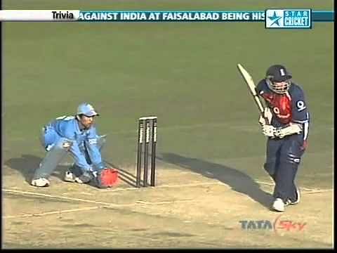 Video: Brilliant stumping by Dinesh Karthik