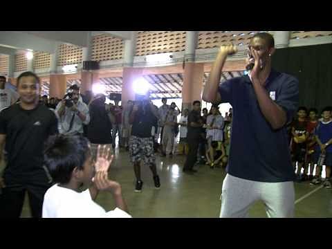 Video: Chris Bosh visits India