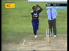Video: Funny catch by Chaminda Vaas