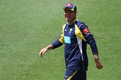 Shane Warne compares Mickey Arthur's claims to 'sour grapes'