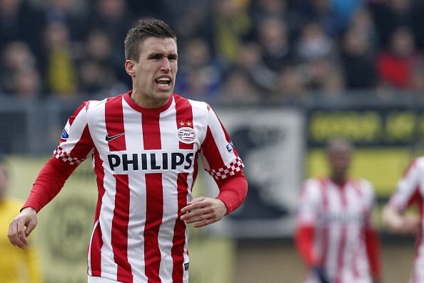 Kevin Strootman signs five-year deal with AS Roma