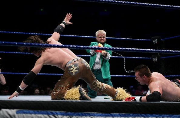 Tyson Kidd's training and Hornswoggle's movie