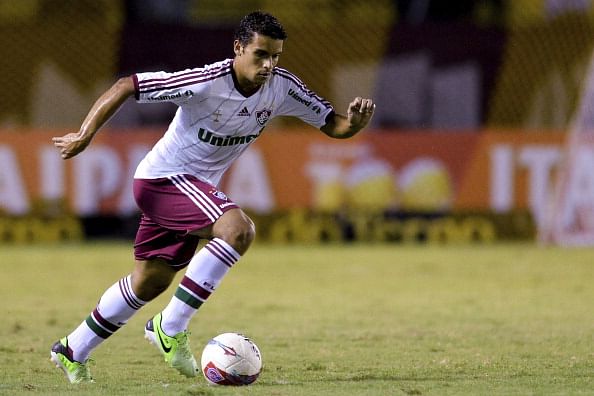 Jean stays at Fluminense