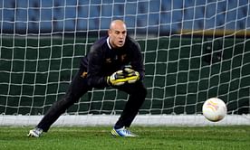 Liverpool's Pepe Reina nears loan deal with Napoli