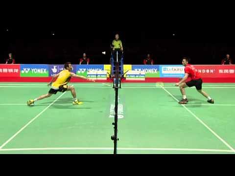 Video: Foul shot by Lin Dan at the Olympics