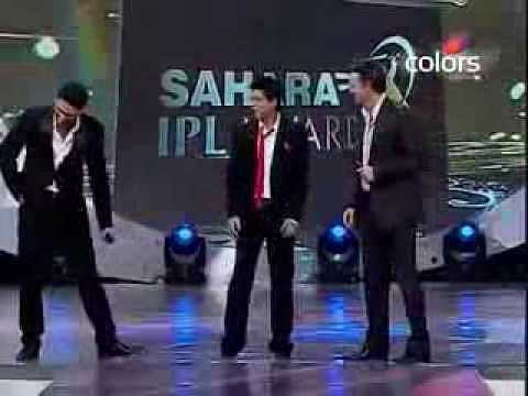 Video: Adam Gilchrist reciting Hindi dialogues with Shahrukh Khan