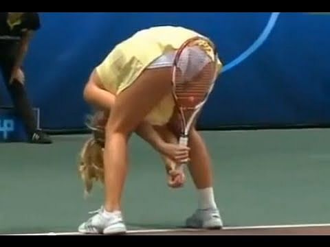 Video: Caroline Wozniacki and Dominika Cibulkova dancing on court