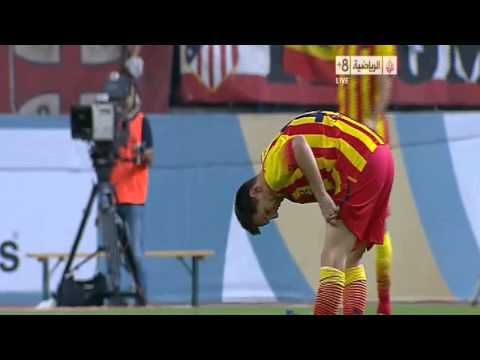 Video: Atletico Madrid player gestures to his team mate to punch Messi's thigh