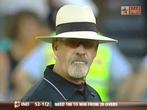 Video: Sachin Tendulkar refuses to walk after a clear edge