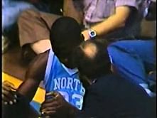 Video: Michael Jordan bangs his head on the backboard