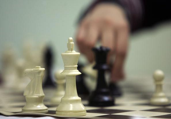 Armenian Chess Master Beats Azeri Rival to Advance in Championships –