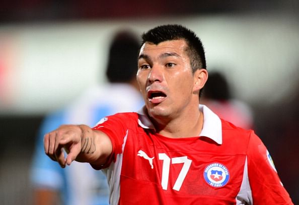 Cardiff City Sign Chilean Midfielder Gary Medel From Sevilla