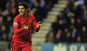 Ian Ayre confident that Luis Suarez will stay with Liverpool