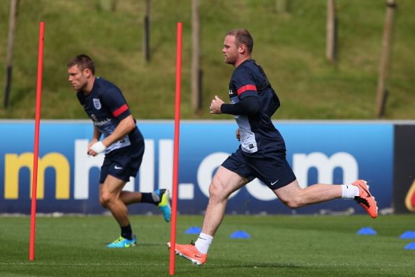 Roy Hodgson: Wayne Rooney is injury free