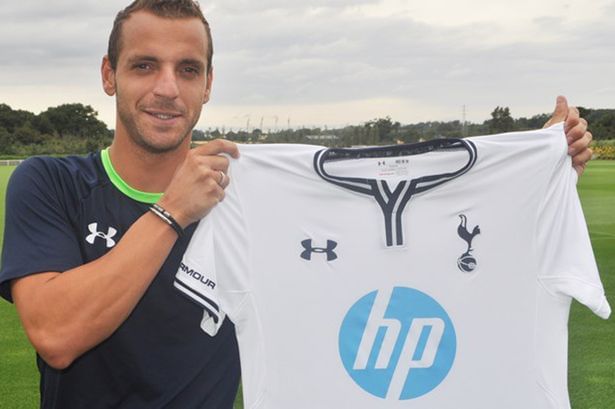 Rampant Rooney v sorry Soldado: United striker shows Spurs man how it’s done