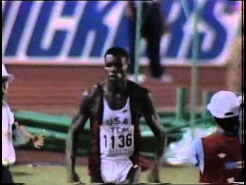 Video: Mike Powell's world record long jump - 29 ft 4¼ in