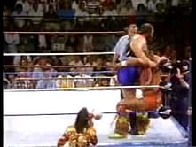 Video: Earthquake Vs Ultimate Warrior