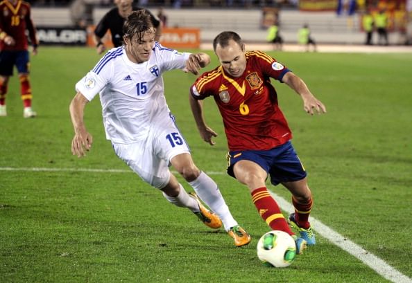 Barcelona to offer Andres Iniesta a new contract