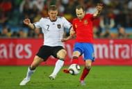 Iniesta and Schweinsteiger: Different countries, different styles