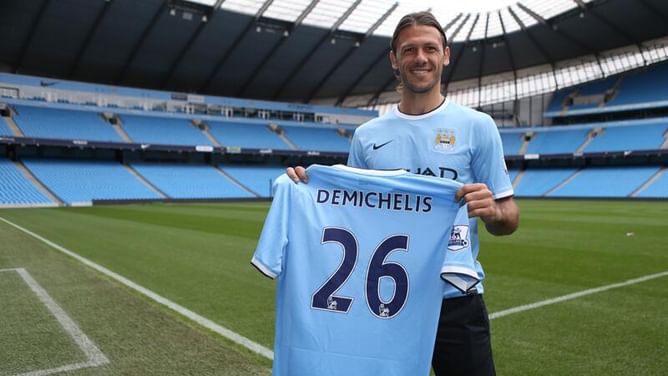 Manchester City complete Martin Demichelis signing from Atletico Madrid